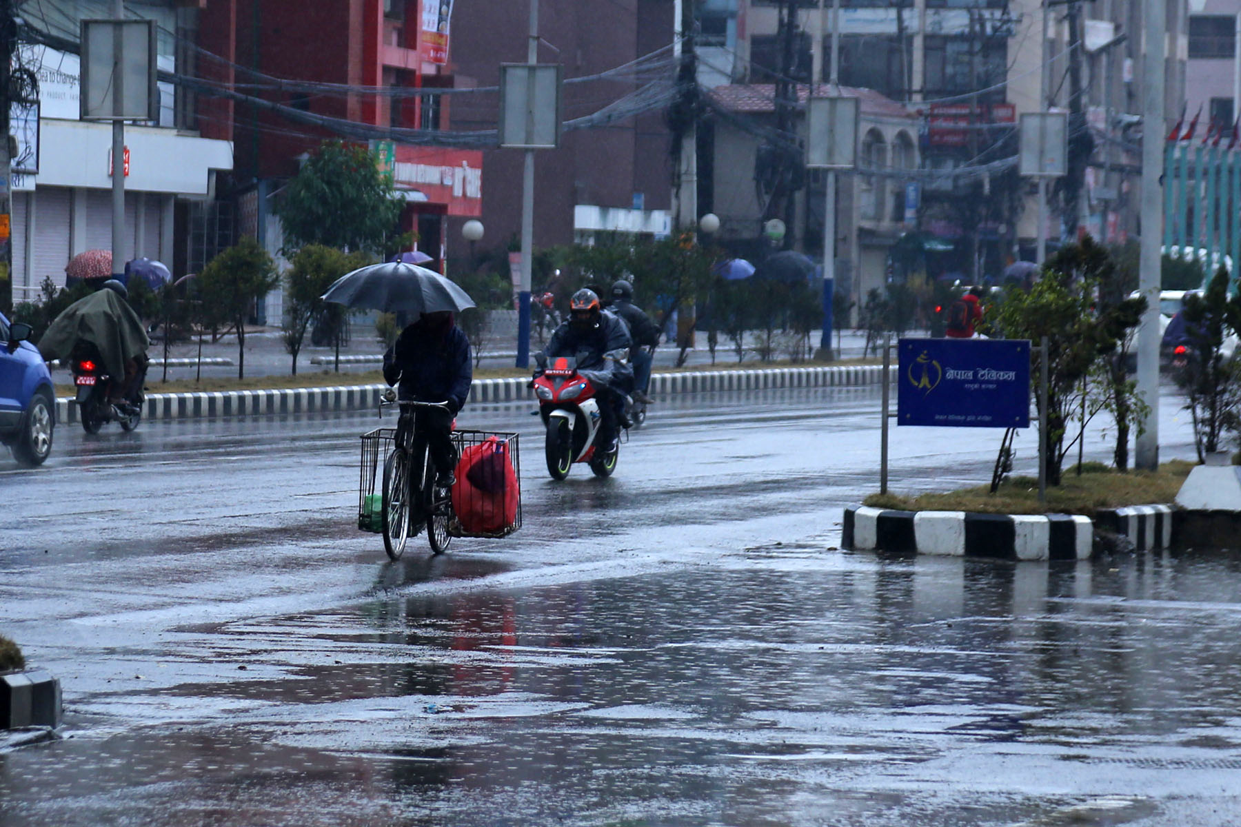 नेपालमा तत्काल लगातारको झरी हुन्न, खण्ड खण्ड झरी पर्छ