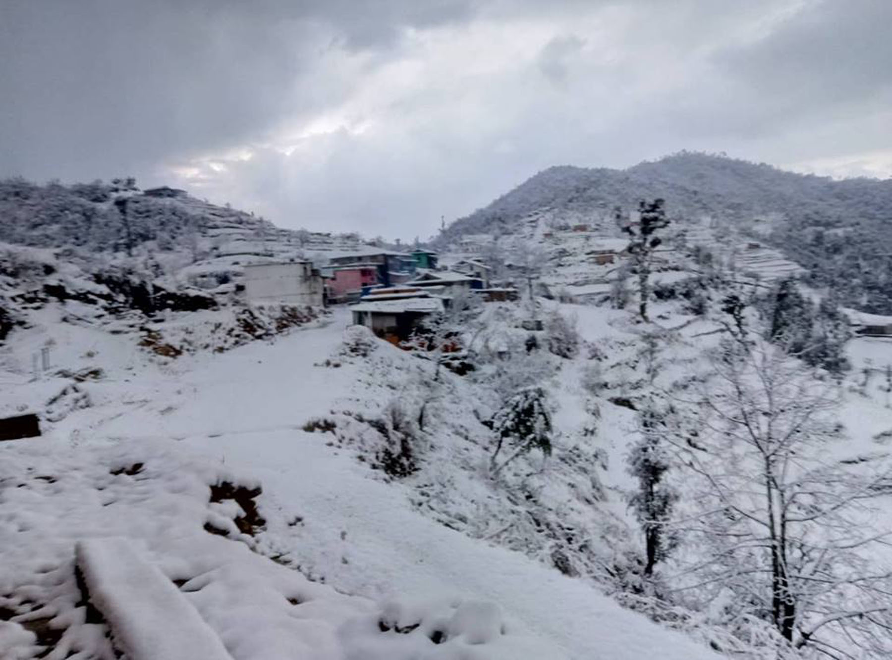 उत्तरी गोरखामा भारी हिमपात