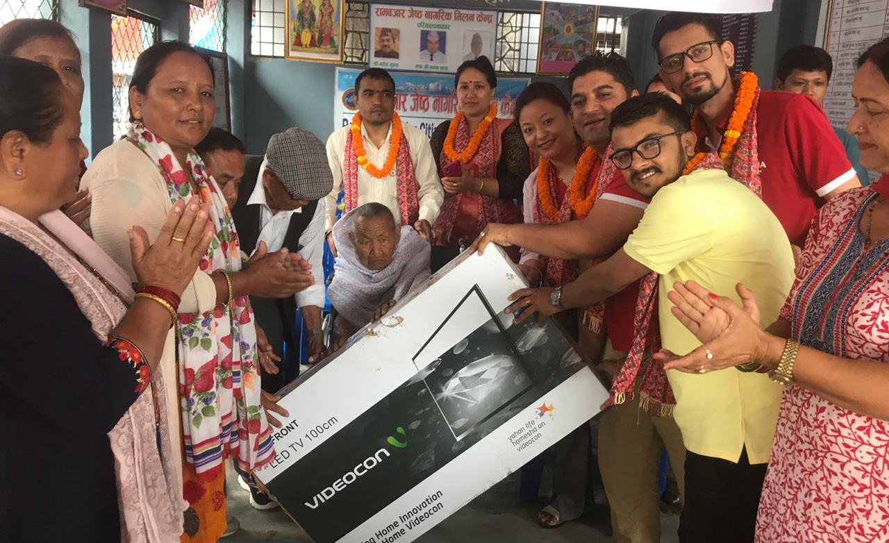 एन आई सी एशिया बैंकद्वारा एलईडी टि.भी. सहयोग