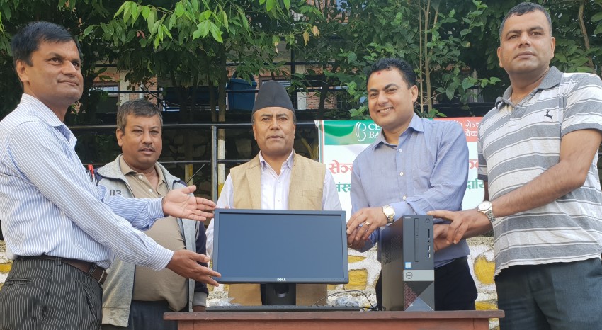 सेञ्चुरी कमर्सियल बैंकद्वारा विद्यालयलाई कम्प्युटर सहयोग