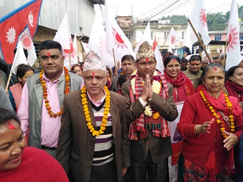 भक्तपुरमा जित्लान त देबीप्रसाद ढकालले ?