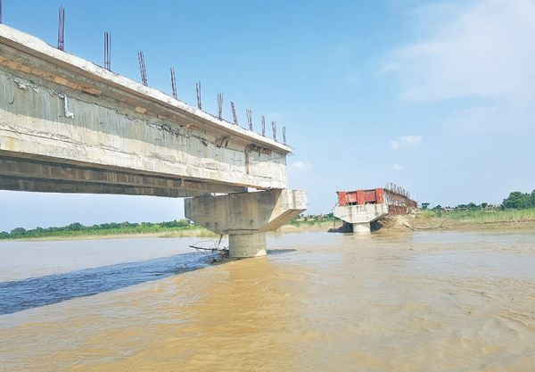 ‘समस्याग्रस्त’ ४५ ठेक्का तोडिँदै