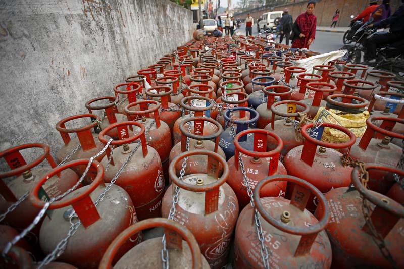 ग्यासको अभाव नभएको ग्यास उद्योग संघको दाबी, आवश्यकता भन्दा बढी भण्डारण हुने क्रम भने बढ्दो