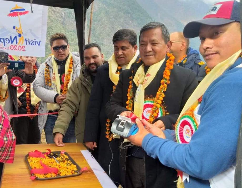 कुमारी बैंक लिमिटेडको शाखा रहित बैंकिङ्ग सेवा कास्कीको छोम्रोंगमा