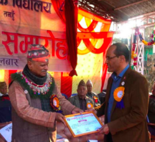 कुमारी बैंकको पञ्चमुनिदेव माध्यमिक विद्मालयलाई सहयोग