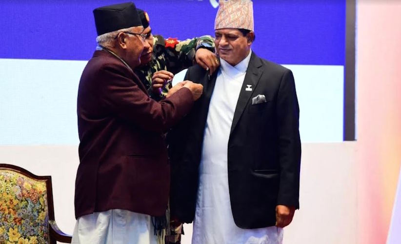 एन आई सी एशिया बैंकका सञ्चालक रामचन्द्र संघई सीआईपी सम्मानद्वारा सम्मानित