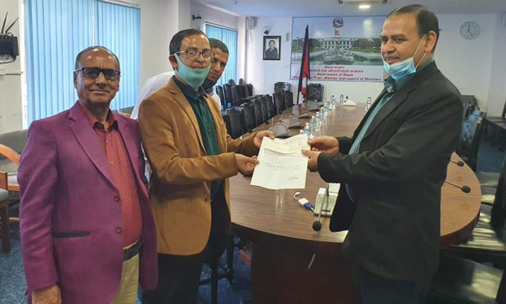 कोरोना भाइरस रोकथाममा सन नेपाल लाइफ इन्स्योरेन्सको ३० लाख १ हजार सहयोग