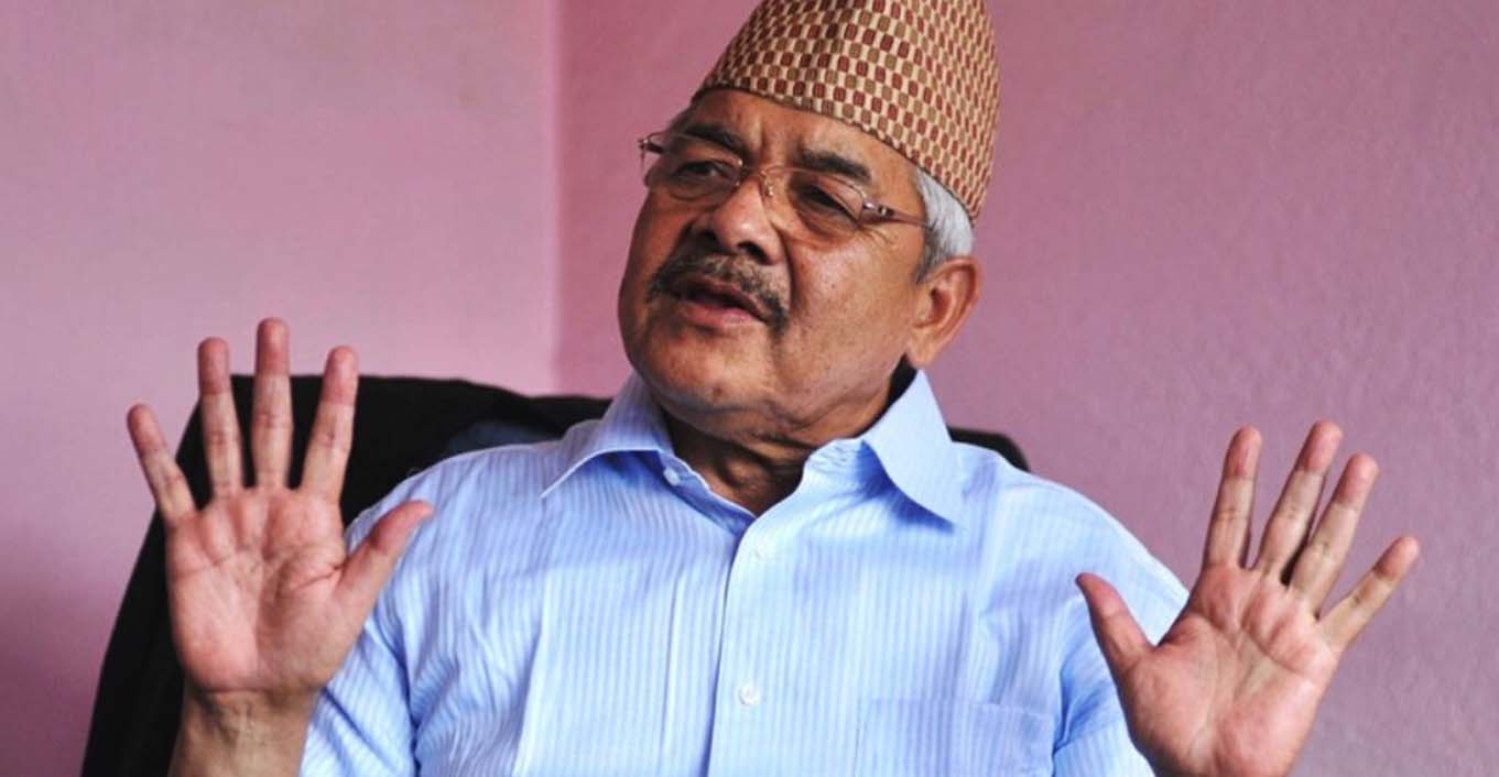 बामदेब गौतम भन्छन्, ‘दैबलाई जितेको मान्छे हुँ, ओलीबाट बचाई देऊ प्रभू’