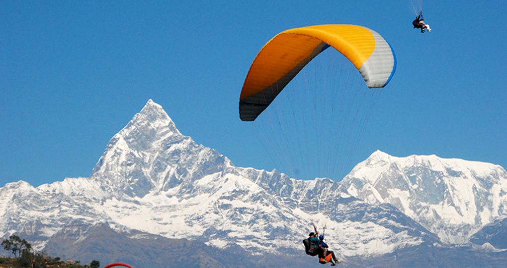 प्याराग्लाइडिङ दुर्घटनामा पाइलटको मृत्यु, प्याराग्लाइडिङमा सवार एक घाइते