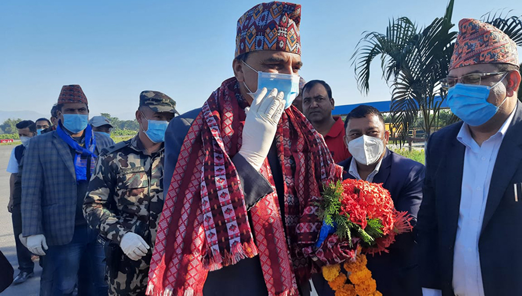 काठमाडौं फर्कने क्रममा पर्यटनमन्त्रीद्वारा कचनकवल र चन्द्रगढी विमानस्थल अवलोकन