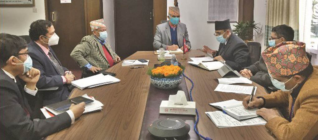 ब्रोकर कमिसन घटाउन निर्देशन