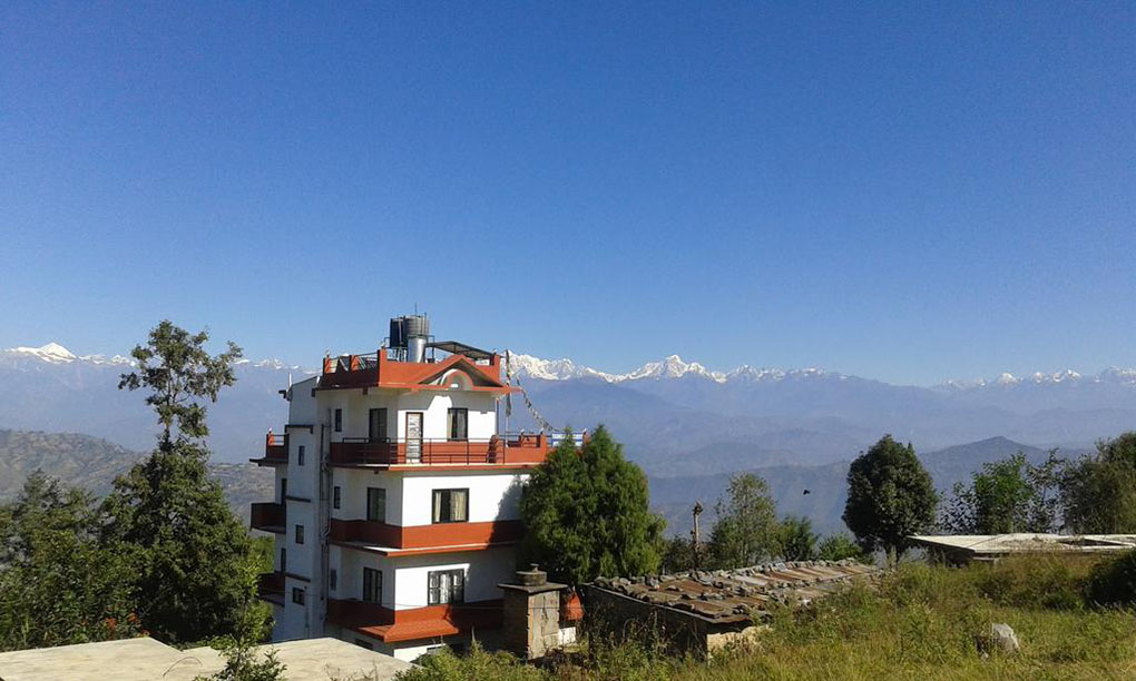 धुलिखेलमा पर्यटकको ओइरो, होटलमा कोठा पाउनै मुस्किल