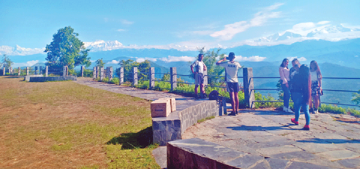 दसैँमा पनि सुनसान बन्दीपुर, पर्यटन व्यवसायी मारमा