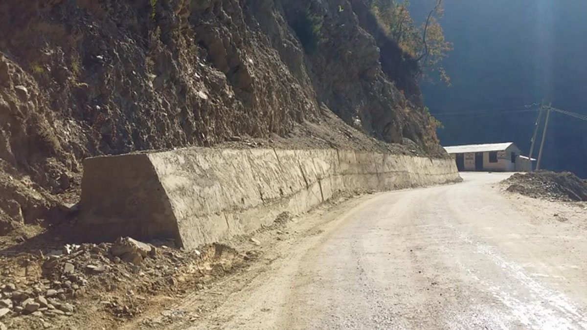 सडक स्तरोन्नतिको लागि चखेल-मातातीर्थ सडक १५ दिन बन्द हुदै
