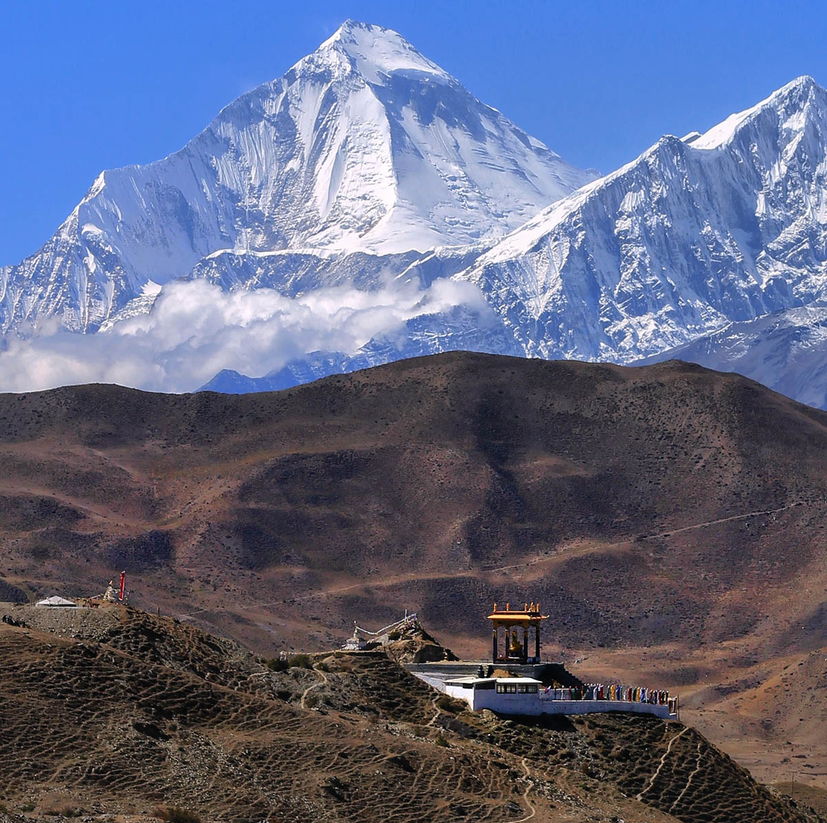 मुक्तिनाथको झल्को दिने गरी कृत्रिम हिमाल निर्माण