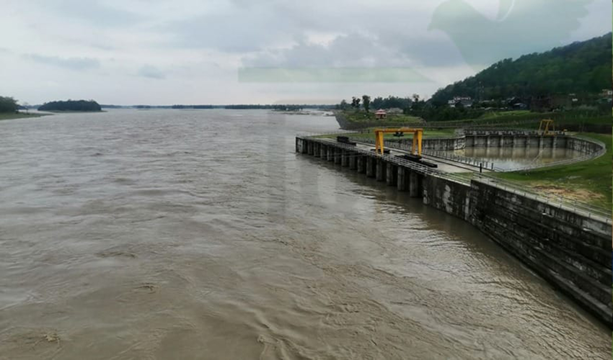 कर्णाली नदी छेउछाउका बस्ती बाढी पहिरोको उच्च जोखिममा