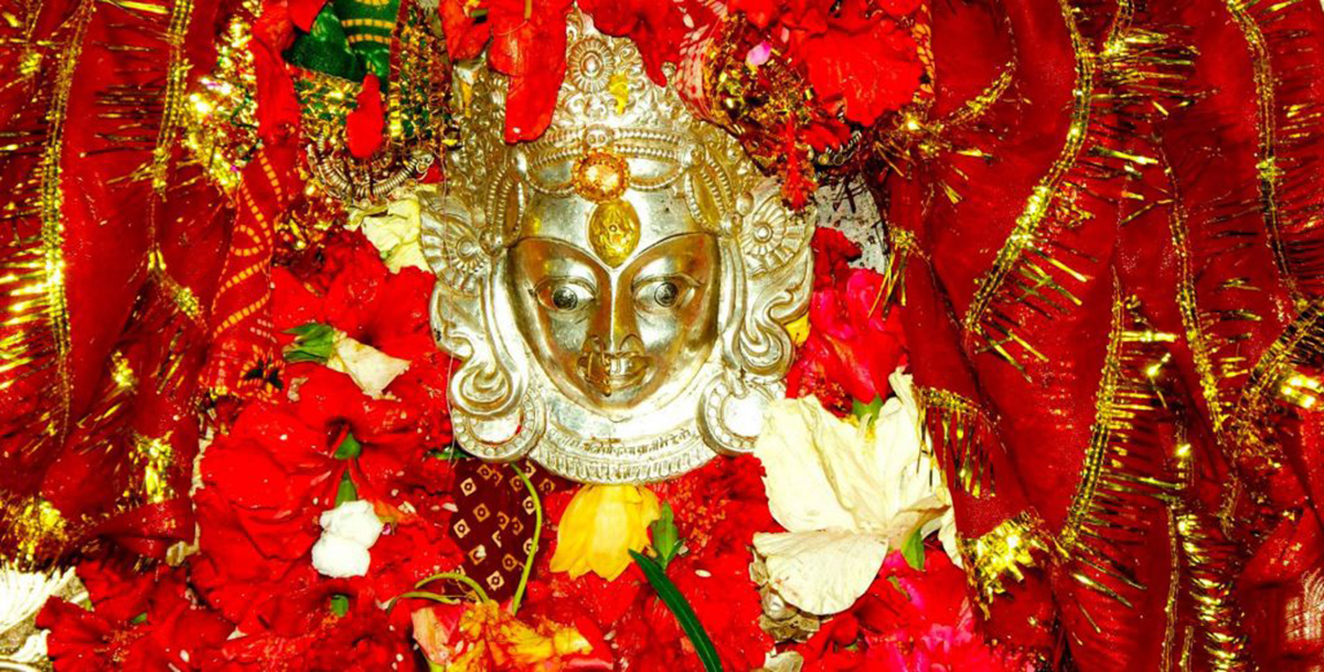 चोरी भएको चाँदीको मुकुट खोजी कार्य तीब्र, खोजीलाई प्रभावकारी बनाउन सीमानाका बन्द