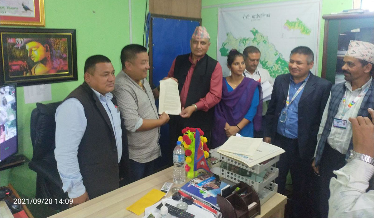 रोशी गाउँपालिका र विन्धवासिनी साकोस बीच कृषि ऋणमा व्याज अनुदान सम्झौता सम्पन्न