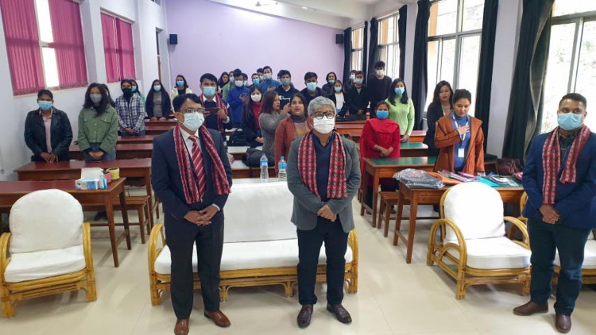 राजापुर, गुलरिया, धुलिखेल र वीरगञ्जमा ‘युवासँग–महालक्ष्मी लाईफ’ कार्यक्रम सम्पन्न, करिब चार सय युवा सहभागी