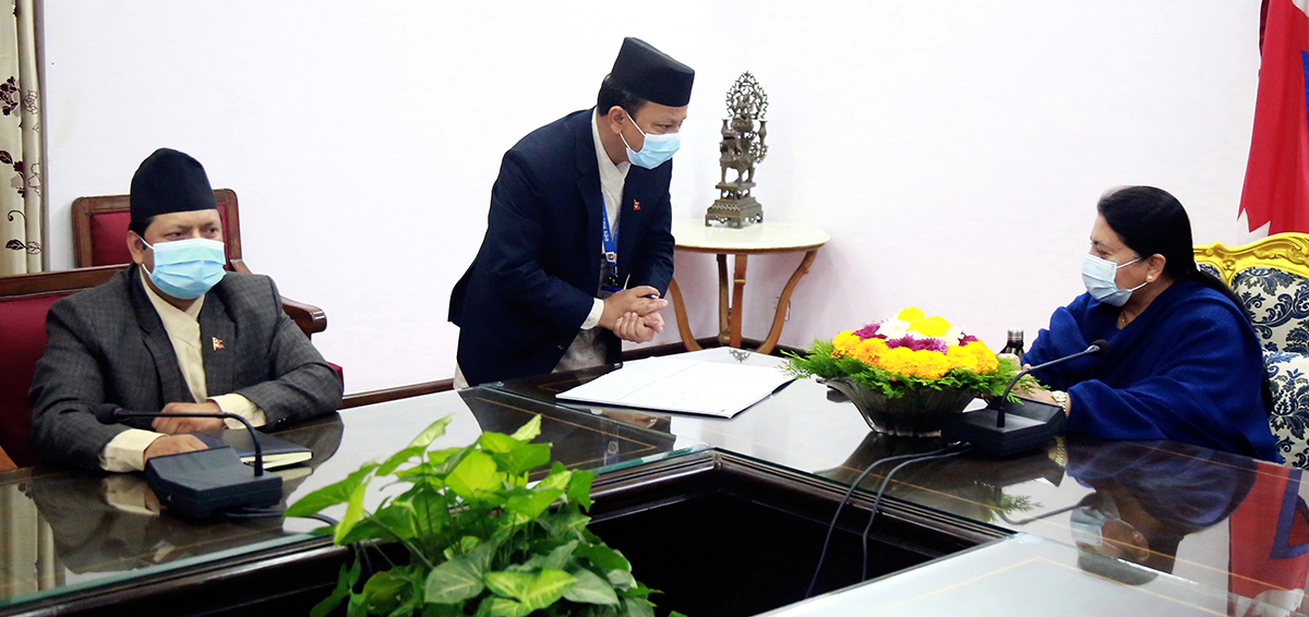 राष्ट्रपतिको पहिलो तथ्याङ्क लिएर १२ औँ राष्ट्रिय जनगणना प्रारम्भ