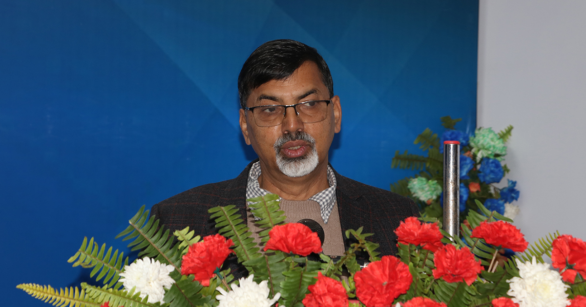 अन्तः शुल्क स्टिकर छपाई अब नेपालमै, आवश्यक स्टिकर तत्कालै उपलब्ध गराउन सुरक्षण मुद्रण केन्द्रलाई अर्थमन्त्रीको निर्देशन