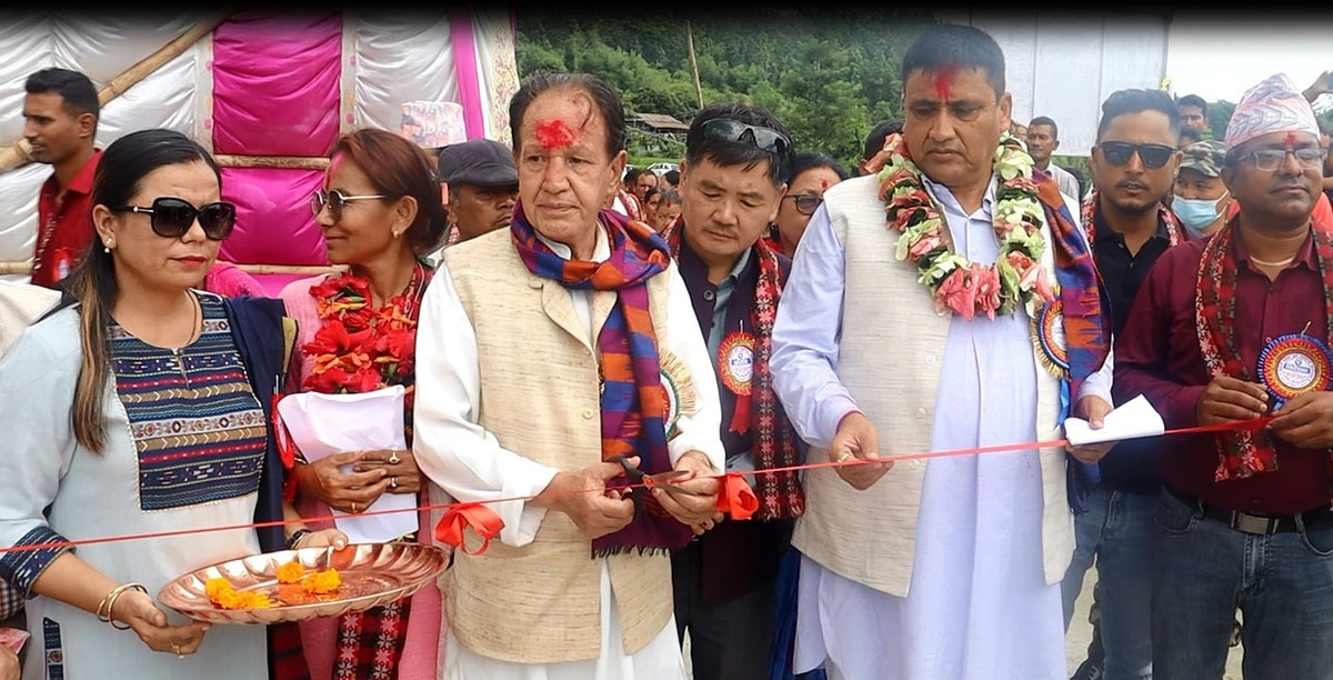 परराष्ट्रमन्त्री डा खड्काद्वारा उदयपुर गिदेरी खोलापुलको उद्घाटन, विकास निर्माणमा राजनीति गर्नु नहुने भनाई