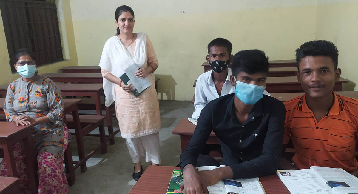 दिउँसो ज्याला मजदुरी, राति अध्ययन