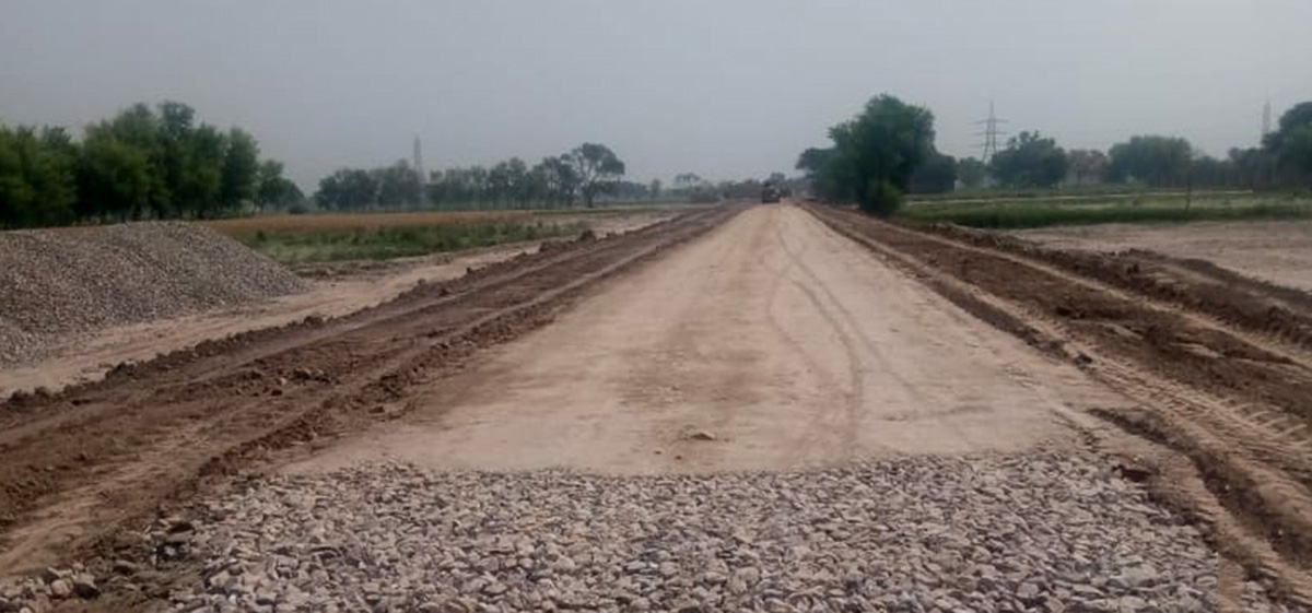 लोकमार्गको काम अलपत्र