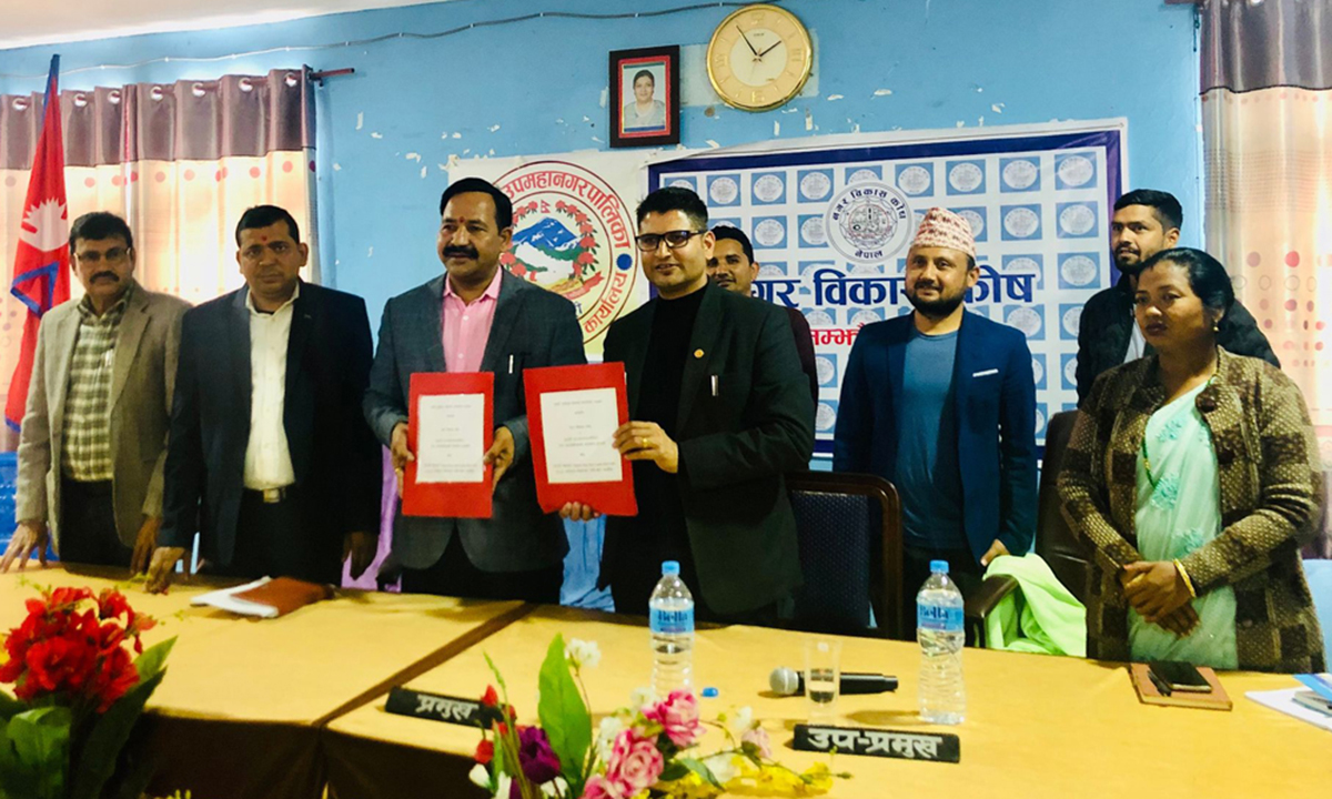 इटहरीमा तीन तले आधुनिक बसपार्क निर्माण गर्न संझौता सम्पन्न