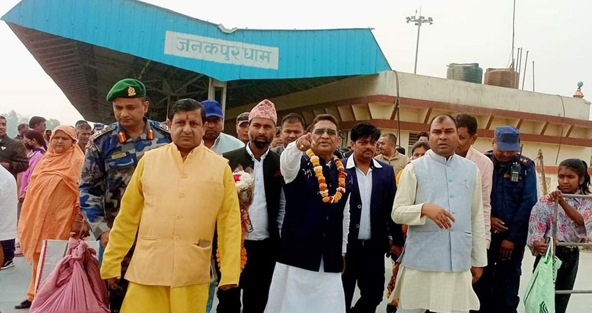 यात्रुको चापलाई मध्यनजर गरी आवश्यक परे रेल थप्ने उपप्रधानमन्त्री महासेठको प्रतिबद्धता
