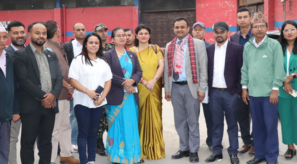 भृकुटीमण्डपको खुला (हङकङ)बजार व्यवस्थित गर्न मन्त्री चौधरीको निर्देशन