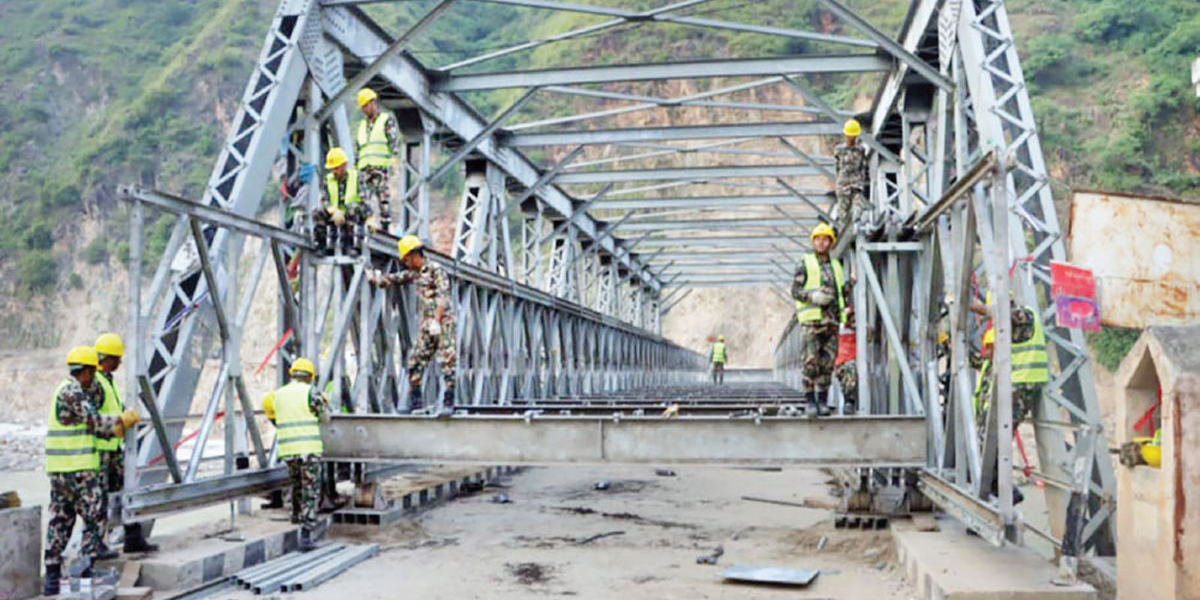 केचना-कञ्चनजंघा सडकको पुवाखोलामा बेलिब्रिज निर्माण अन्तिम चरणमा