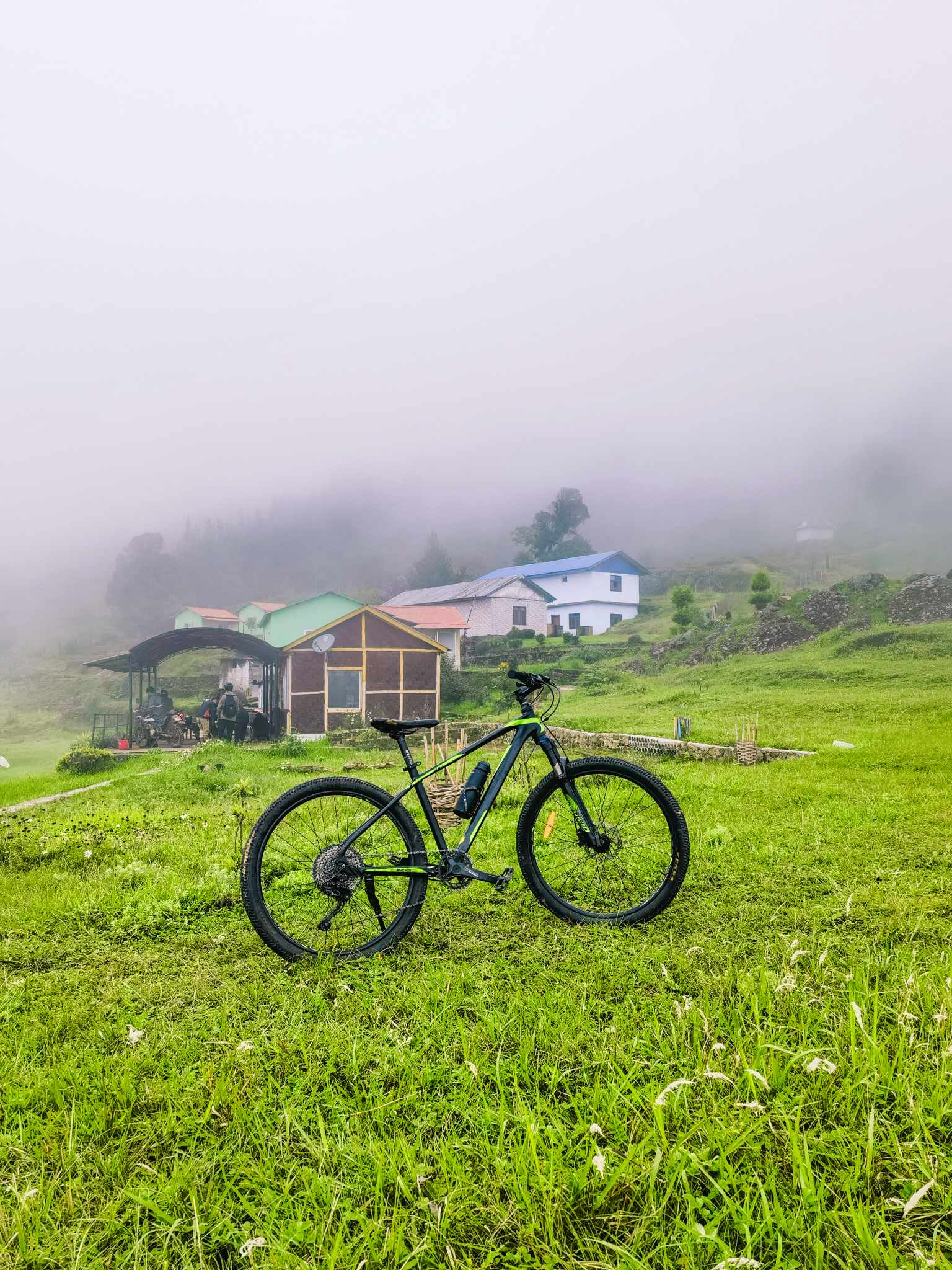 ट्राभल एन्ड टुरिष्ट एड्भेन्चर प्रवर्द्धन गर्दै “पागल टोली एड्भेन्चर”