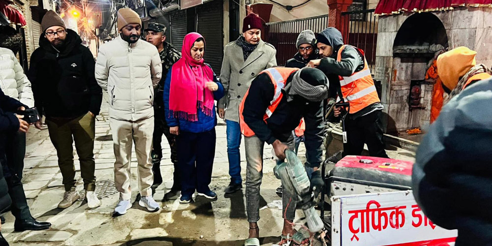 मेलम्चीको पानी आपूर्ति गर्ने ‘पाइपलाइन’को काम शीघ्र पूरा गर्न मन्त्री यादवको निर्देशन