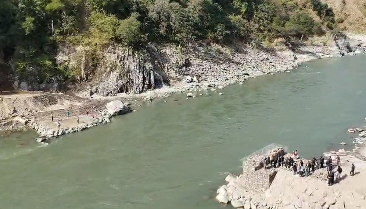 सुनकोशीस्थित फोक्सिङटारमा अस्थायी बेलिब्रिज जडान सुरु, १ करोड २९ लाख लागतमा सम्झौता