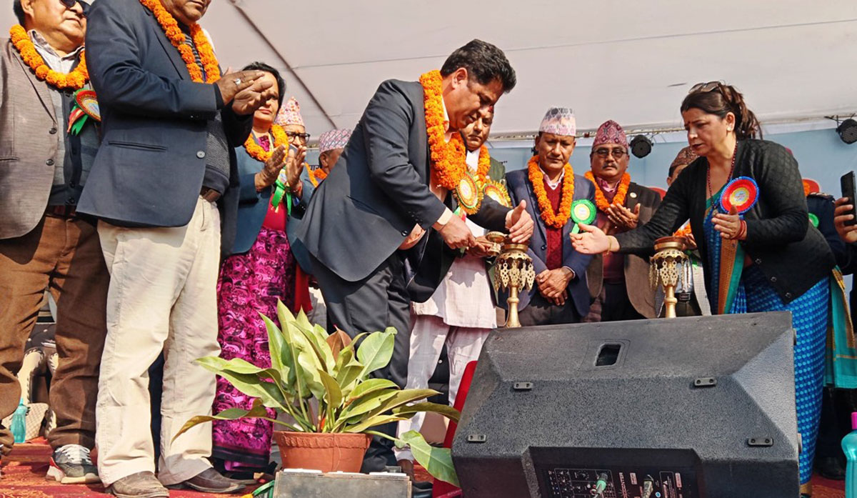 उद्योगमन्त्री भण्डारीको ब्रिफिङ, ‘औद्योगिक क्षेत्र सुधार गर्दै सरकार’