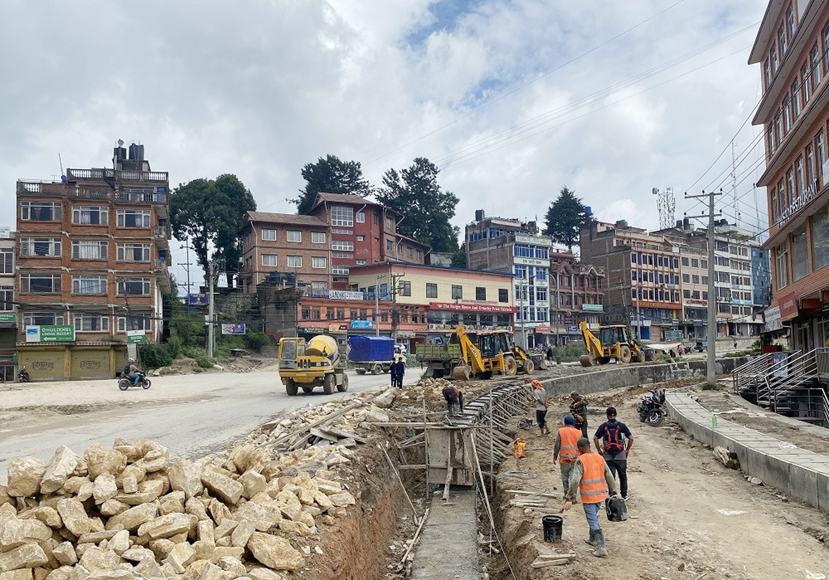 सूर्यविनायक-धुलिखेल सडक विस्तारले मध्यपहाडी क्षेत्रलाई सुगम बनाउदै