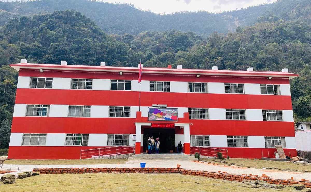 बडिगाड गाँउपालिकाका  २ सय ३३ योजना कार्यान्वयनमा, सडक विस्तार प्राथमिकतामा