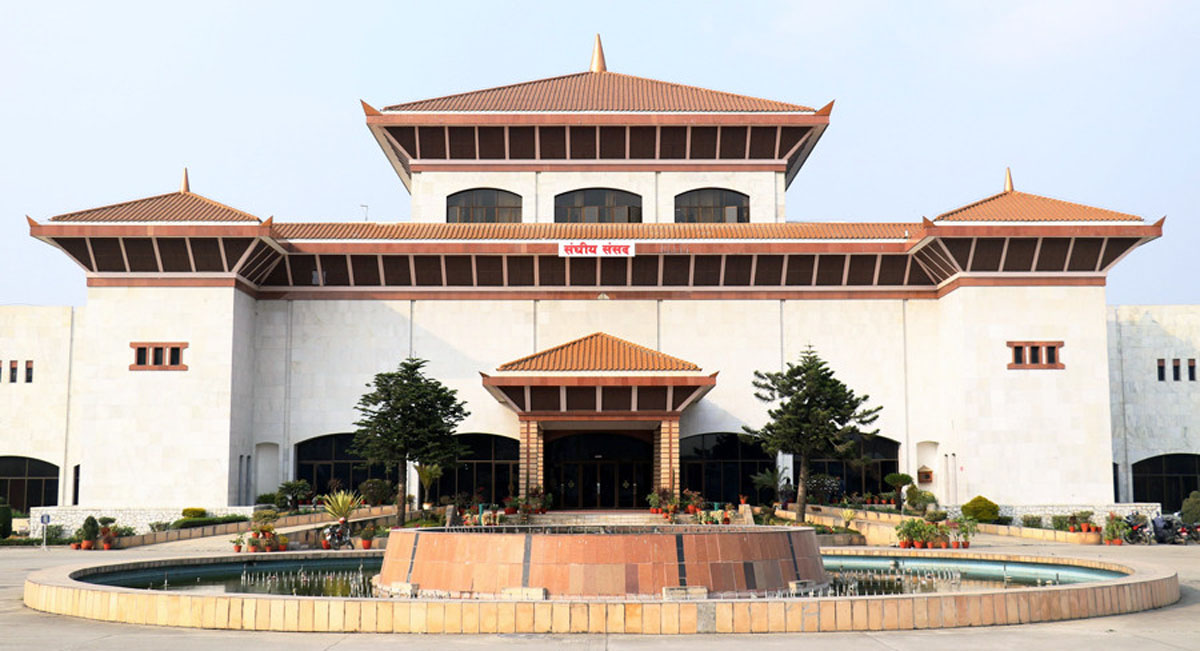 प्रतिनिधिसभामा प्रश्नोत्तर गर्दै प्रधानमन्त्री ओली (LIVE)