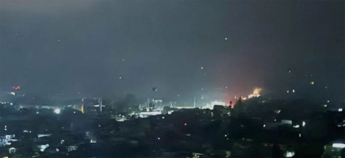 भारतद्वारा पाकिस्तानमा क्षेप्यास्त्र हमला, भारतीय एयरलाइन्सहरूद्वारा कैयौं उडान रद्द
