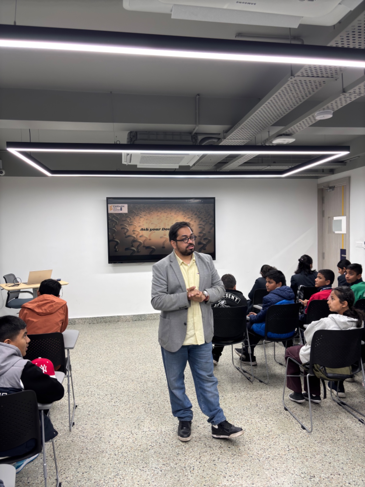 एम्बार्क अनम्याथको “उद्यमी गणित“ कार्यक्रमः शैक्षिक गणितलाई व्यावहारिक प्रयोगमा रूपान्तरण