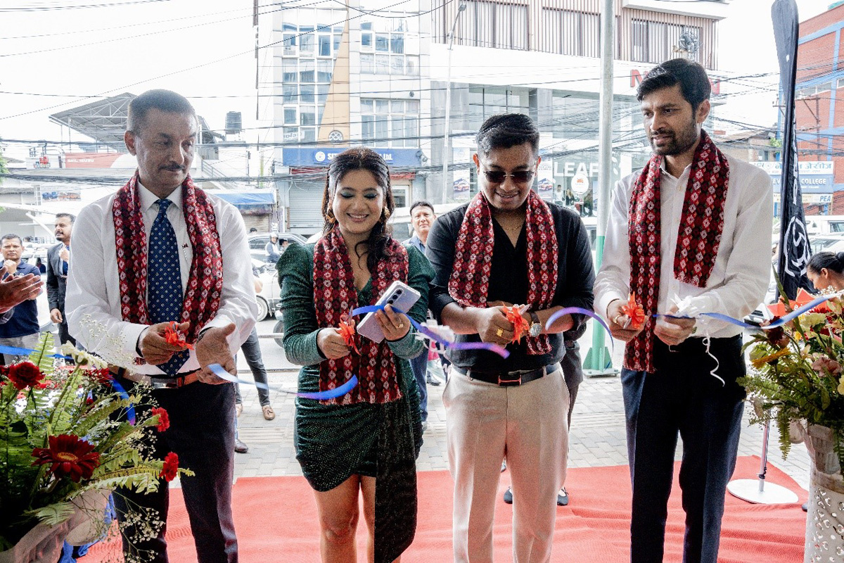 प्रोटोन इमासको थापाथलीमा नयाँ शोरुमको भव्य उद्घाटन