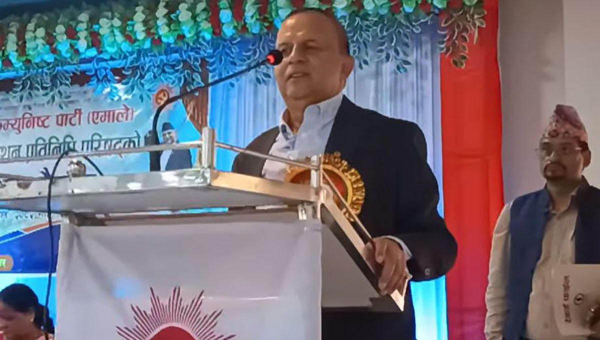 पूर्व राष्ट्रपति र उपराष्ट्रपतिलाई राजनीतिमा फर्काउनु अनुचित : एमाले महासचिव पोखरेल