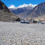 रसुवा बाढीपछि चिनियाँ सामान कोरला नाकाबाट ढुवानी हुँदै