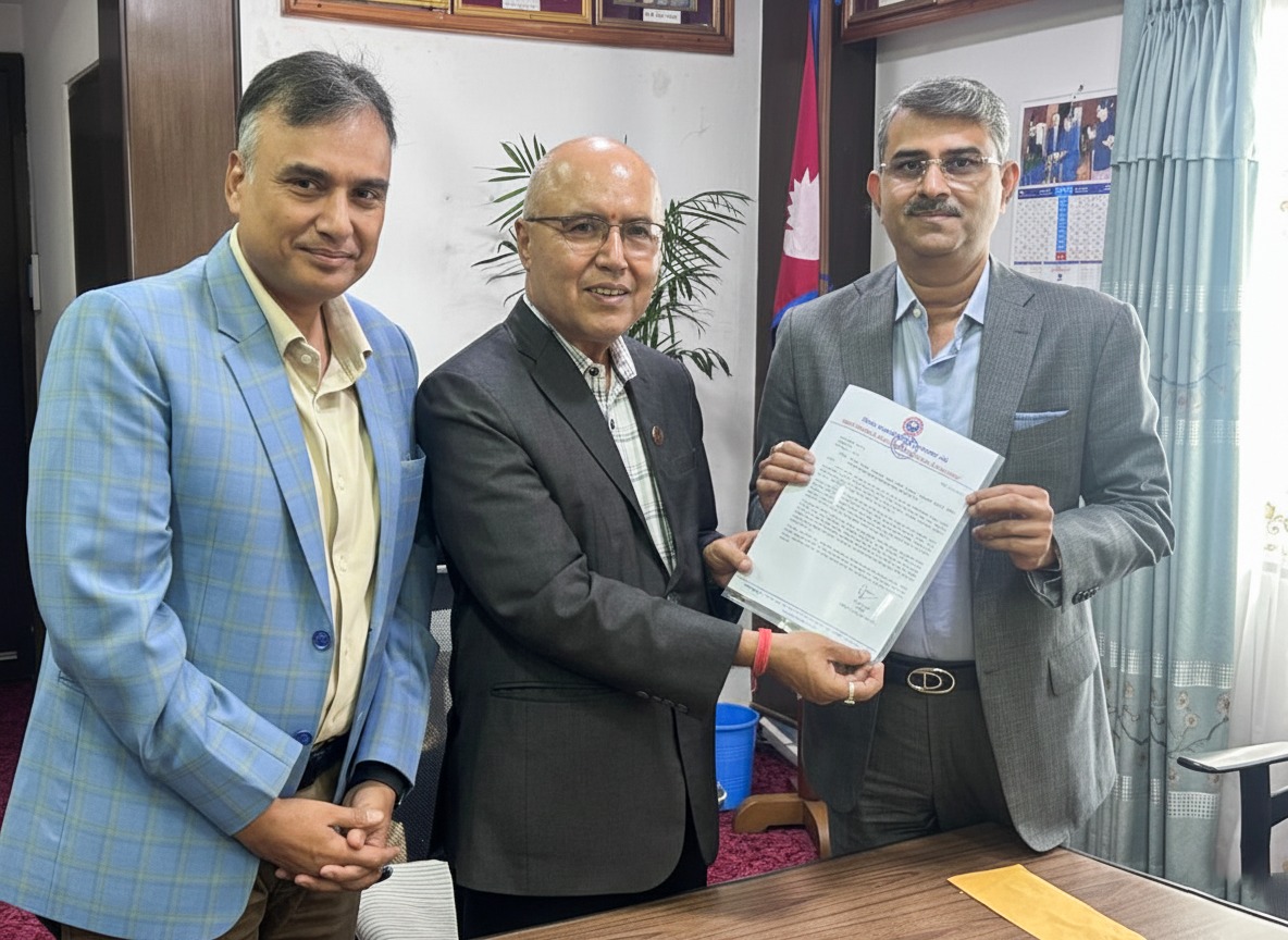 नेपाल वनस्पति घ्यू तेल उत्पादक संघद्वारा भौतिक पूर्वाधार पुनर्निर्माण कोषमा  ५० लाख सहयोग