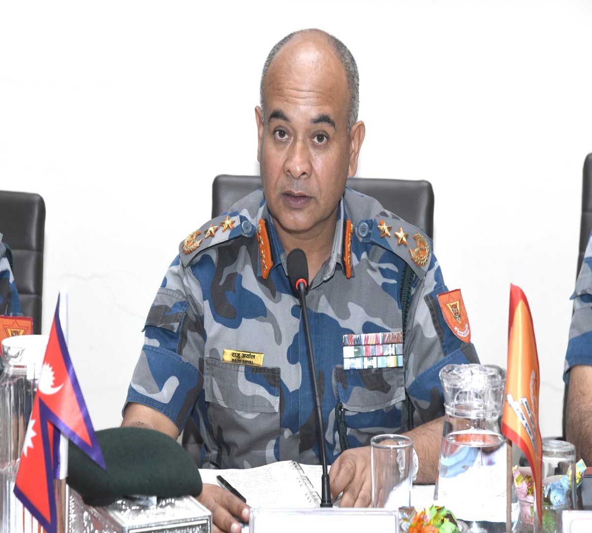 चाडपर्वमा सुरक्षा र निर्वाचनको तयारीमा जुट्न सशस्त्र प्रहरी महानिरीक्षक अर्यालको निर्देशन