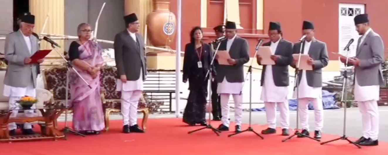 नवनियुक्त चार मन्त्रीले लिए शपथ