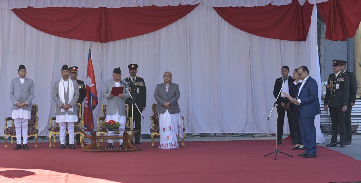 मधेश प्रदेशका नयाँ प्रमुख सुरेन्द्र लाभ कर्णद्वारा पद तथा गोपनीयताको शपथ ग्रहण
