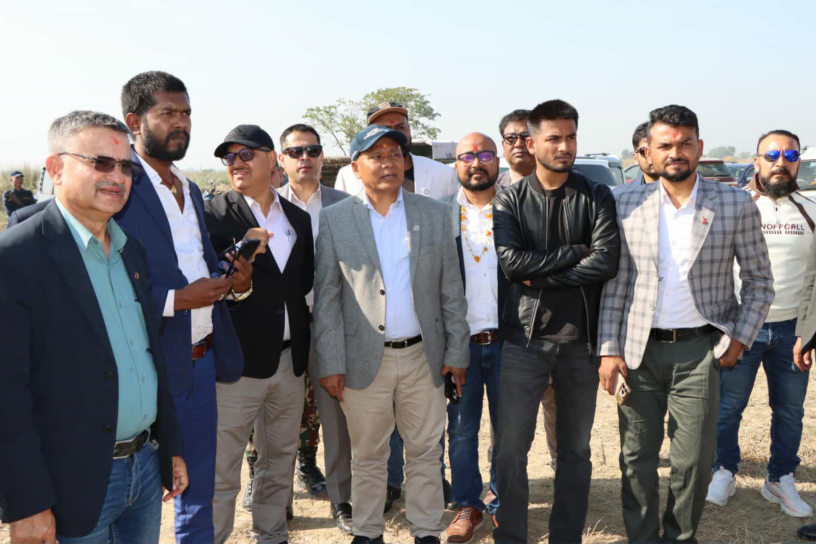 सिरहा–धनुषा जोड्ने कमला नदीमा निर्माणाधीन समस्या ग्रस्त पुलको मन्त्री घिसिङद्धारा स्थलगत निरिक्षण
