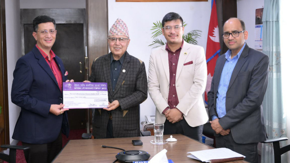 पुनर्निर्माण कोषमा नेसनल लाइफको १ करोड र एनएलजीको २५ लाख सहयोग